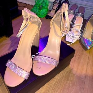 💕Rhinestone heels , slightly used and one stain on it that no one will see💕